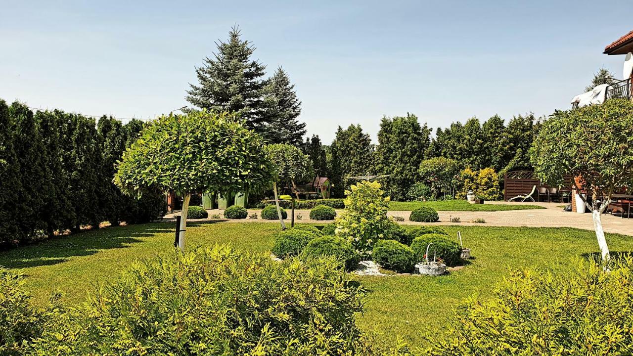 Agro Nad Stawem Villa Zukowo Exterior photo